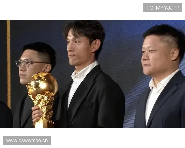 王燊超穿得跟邻居大爷似的，比赛上秒变全场最闪耀那种你敢信？